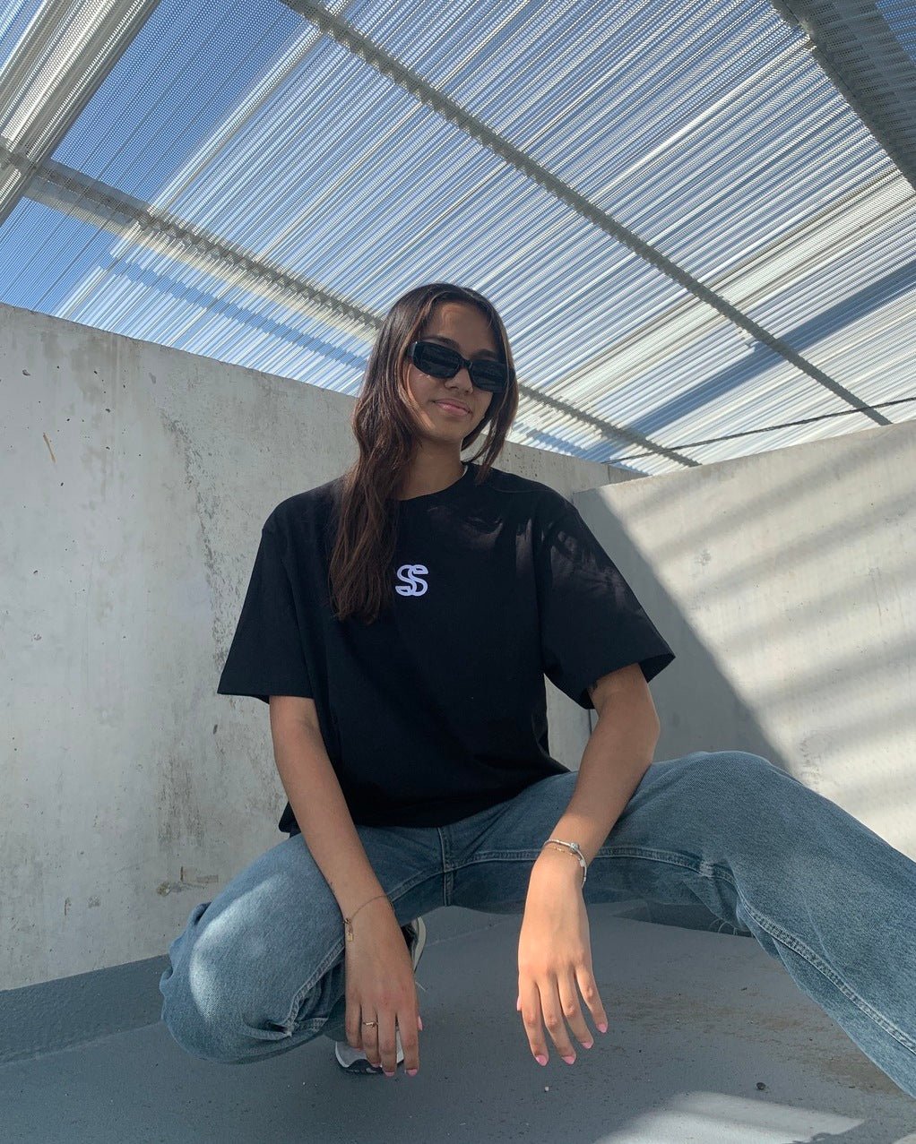t-shirt seyot noir avec logo brodé blanc